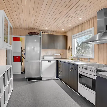 Three-Bedroom Holiday Home in Hemmet Vakantiehuis