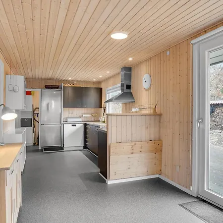 Vakantiehuis Three-Bedroom Holiday Home in Hemmet Hemmet